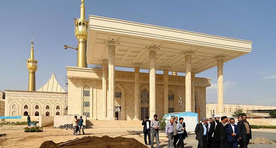 الخميني جاء لنصرة الضعفاء وتبلغ كلفة ضريحه ملياري دولار صورة رقم 13