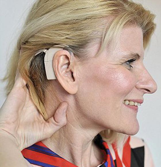 عادت اليها حاسة السمع بعد 39 عاما.. فصدمت بفقدان بصرها صورة رقم 2