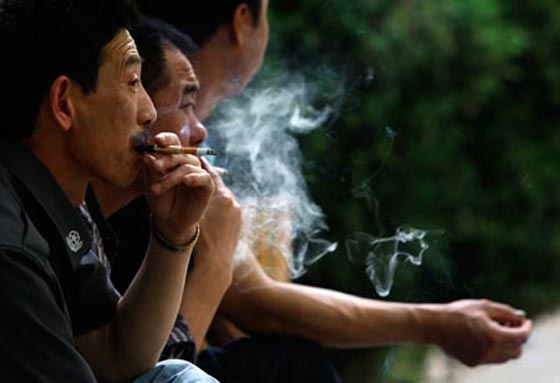 التدخين ضيف ثقيل الظل في الصين.. ويخضع لقوانين صارمة جدا جدا صورة رقم 1