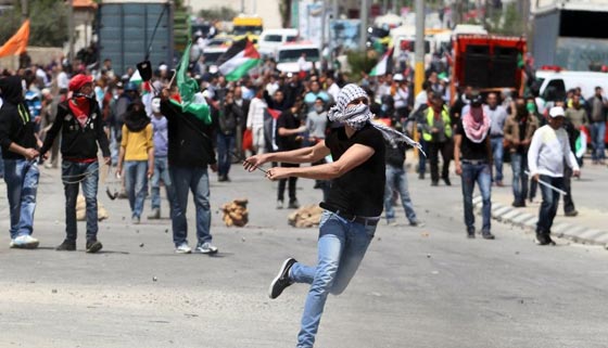 دولة قانون.. اسرائيل تفرض عقوبة السجن حتى 35 عاما لاطفال الحجارة صورة رقم 4 دولة قانون.. اسرائيل تفرض عقوبة السجن حتى 35 عاما لاطفال الحجارة صورة رقم 4