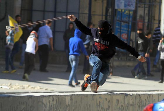 دولة قانون.. اسرائيل تفرض عقوبة السجن حتى 35 عاما لاطفال الحجارة صورة رقم 8 دولة قانون.. اسرائيل تفرض عقوبة السجن حتى 35 عاما لاطفال الحجارة صورة رقم 8