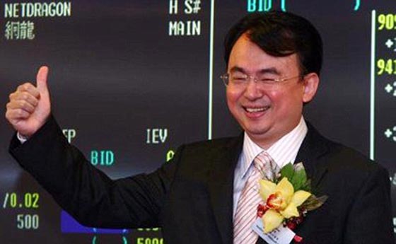 مليونير عاشق لسلسلة انتربرايز يصمم مقر شركته على شكل مركبة فضائية صورة رقم 6