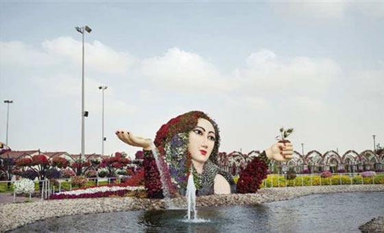 صور الامارات والتناقض بين التقاليد والحداثة صورة رقم 4 صور الامارات والتناقض بين التقاليد والحداثة صورة رقم 4