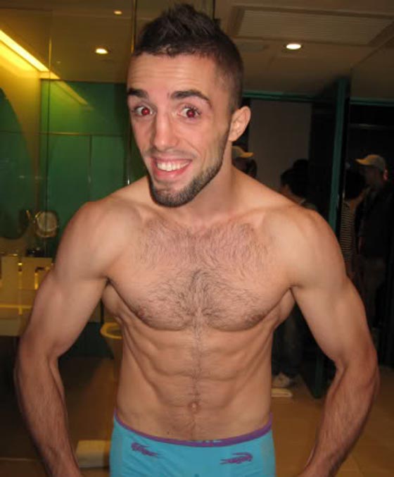 بطل العالم في الملاكمة الالماني فالديت غاشي ينضم الى داعش صورة رقم 7