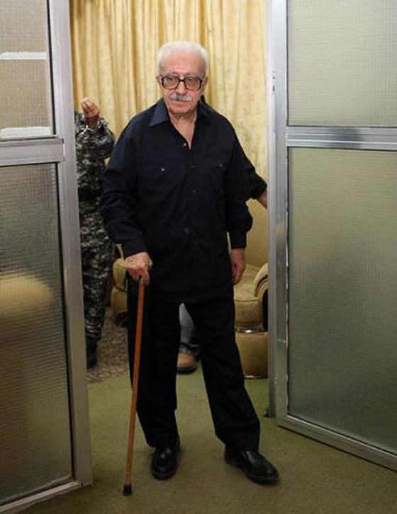 شهادة حية يقدمها جيمس بيكر عن طارق عزيز واللحظات الاخيرة.. قبل الحرب صورة رقم 11