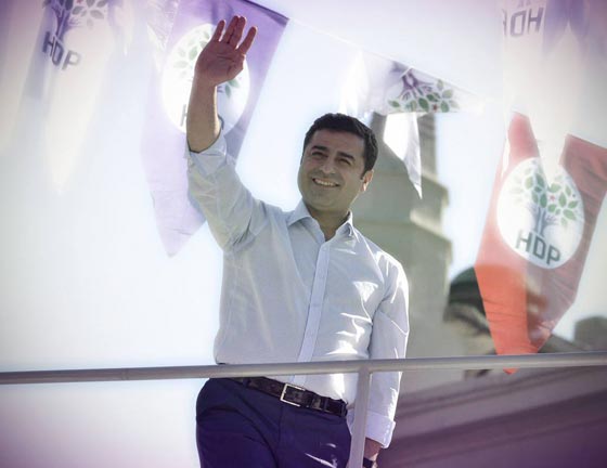 شرارة دميرطاش لسعت اوباما الأكراد وايقظته من الحلم على كابوس صورة رقم 5