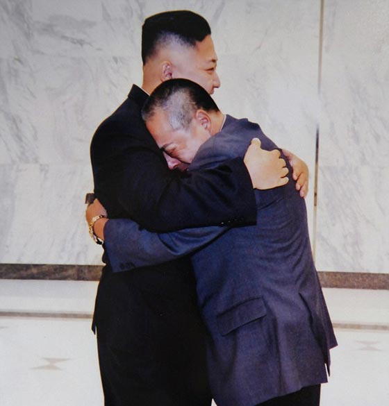 زيادة وزن الزعيم الكوري لعدم قدرته على مقاومة السوشي والنبيذ صورة رقم 1