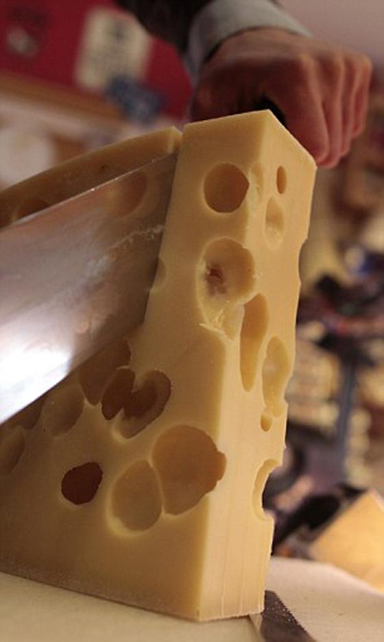 زيادة وزن الزعيم الكوري لعدم قدرته على مقاومة السوشي والنبيذ صورة رقم 10