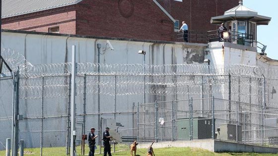 هروب سجينين خطرين من سجن امريكي رغم الحراسة المشددة صورة رقم 1