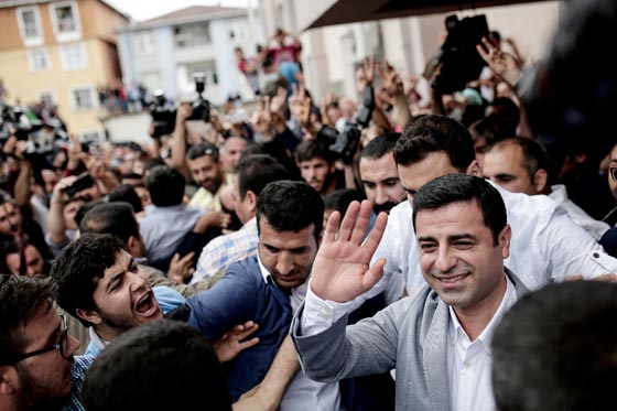 رياح التغيير تهب في تركيا والحزب الحاكم يتراجع صورة رقم 13 رياح التغيير تهب في تركيا والحزب الحاكم يتراجع صورة رقم 13