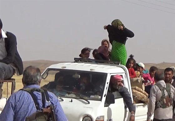 بالفيديو.. نساء سوريات كرديات يخلعن جلابيبهن احتفالا بالتخلص من داعش صورة رقم 3 بالفيديو.. نساء سوريات كرديات يخلعن جلابيبهن احتفالا بالتخلص من داعش صورة رقم 3