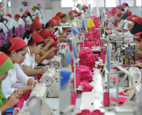 اندونيسيا تواجه الجريمة بمنع النساء من الخروج بعد الحادية عشرة مساء!! صورة رقم 1