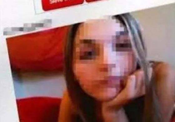 فضيحة في السكايب.. طالبة جامعية توقع استاذها في فخ مخل بالاخلاق صورة رقم 1 فضيحة في السكايب.. طالبة جامعية توقع استاذها في فخ مخل بالاخلاق صورة رقم 1