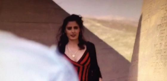 اسرائيل تغلي.. والسبب عربي يضاجع يهودية على نصب تذكاري صورة رقم 1