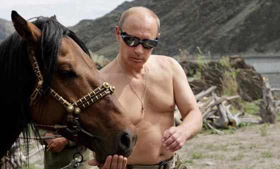 تعرف بالصور على الوجوه الاخرى لبوتين.. منها الصياد، الرياضي والمستكشف صورة رقم 5 تعرف بالصور على الوجوه الاخرى لبوتين.. منها الصياد، الرياضي والمستكشف صورة رقم 5