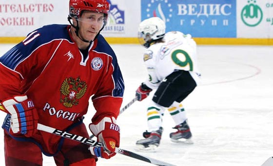 تعرف بالصور على الوجوه الاخرى لبوتين.. منها الصياد، الرياضي والمستكشف صورة رقم 12 تعرف بالصور على الوجوه الاخرى لبوتين.. منها الصياد، الرياضي والمستكشف صورة رقم 12