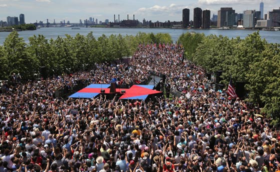 هيلاري كلنتون تدشن حملتها الانتخابية الجديدة بقولها ان امها عملت خادمة منزل!! صورة رقم 8