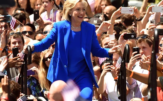 هيلاري كلنتون تدشن حملتها الانتخابية الجديدة بقولها ان امها عملت خادمة منزل!! صورة رقم 13