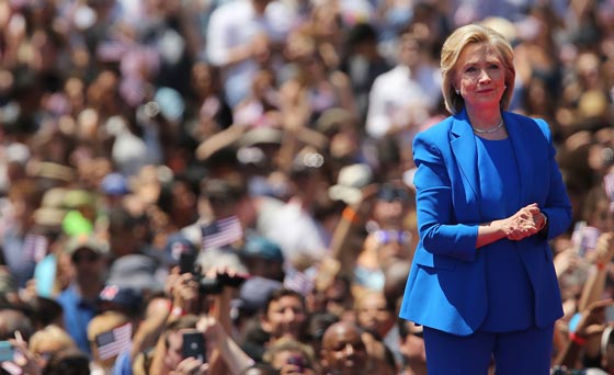 هيلاري كلنتون تدشن حملتها الانتخابية الجديدة بقولها ان امها عملت خادمة منزل!! صورة رقم 15