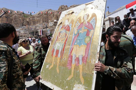 بايمانها وتصميمها.. بلدة معلولا الاثريةالسورية تستعيد تمثال السيدة العذراء صورة رقم 5 بايمانها وتصميمها.. بلدة معلولا الاثريةالسورية تستعيد تمثال السيدة العذراء صورة رقم 5