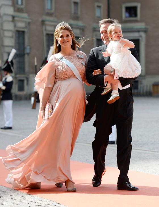 امير سويدي يرتبط بنجمة خلع الملابسة ومطرب سوري يحيي حفل زواجه!! صورة رقم 21 امير سويدي يرتبط بنجمة خلع الملابسة ومطرب سوري يحيي حفل زواجه!! صورة رقم 21