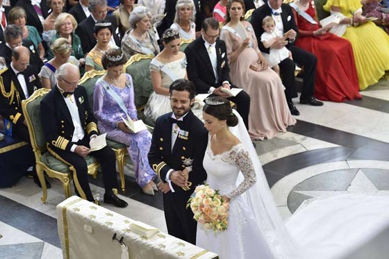 امير سويدي يرتبط بنجمة خلع الملابسة ومطرب سوري يحيي حفل زواجه!! صورة رقم 11