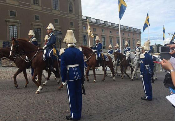 امير سويدي يرتبط بنجمة خلع الملابسة ومطرب سوري يحيي حفل زواجه!! صورة رقم 39 امير سويدي يرتبط بنجمة خلع الملابسة ومطرب سوري يحيي حفل زواجه!! صورة رقم 39