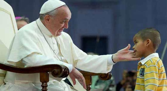 البابا فرنسيس يقبل استقالة اسقفين ويصر على محاكمة المعتدين بشكل فاحش على اطفال صورة رقم 3