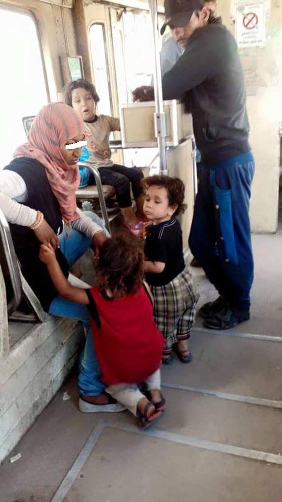 الصور التي استنفرت المصريين.. هل هي امرأة خاطفة للأطفال؟ صورة رقم 3