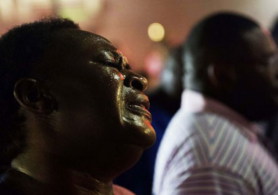 قتلى وجرح بعد هجوم مسلح ابيض على كنيسة للسود..في ولاية كارولاينا صورة رقم 6 قتلى وجرح بعد هجوم مسلح ابيض على كنيسة للسود..في ولاية كارولاينا صورة رقم 6