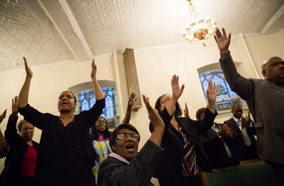 مرتكب مذبحة تشارلستون: أردت اعلان حرب عنصرية صورة رقم 25 مرتكب مذبحة تشارلستون: أردت اعلان حرب عنصرية صورة رقم 25