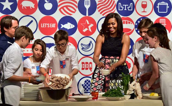 ميشال اوباما تكافح سمنة الاطفال وتكشف عن طعامها المفضل صورة رقم 12