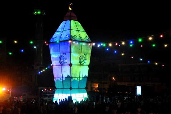 رمضان يدخل غينيس بأكبر افطار وأكبر فانوس ومدفع واقدم مسحراتي صورة رقم 2