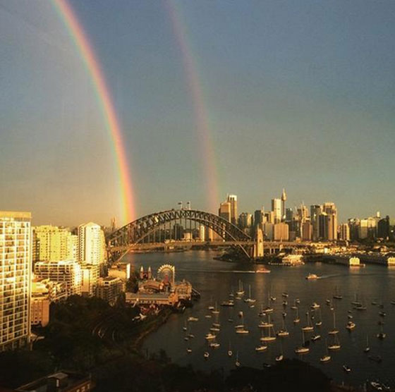 العالم يستمتع بمنظر قوس قزح مدينة سيدني الامريكية.. شاهد كم هو مذهل صورة رقم 3 العالم يستمتع بمنظر قوس قزح مدينة سيدني الامريكية.. شاهد كم هو مذهل صورة رقم 3