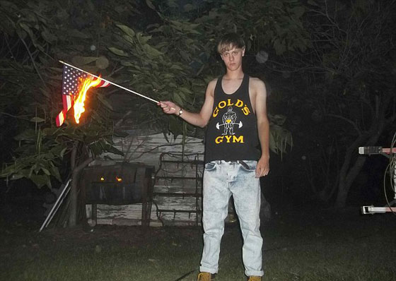 قاتل السود بامريكا مصاب بعقدة النساء ومنطوي بسبب نزاعات اسرية صورة رقم 6