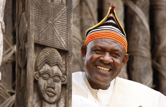  ملك افريقي ورث 72 زوجة من زوجات لأبيه ولديه 500 طفل  صورة رقم 4