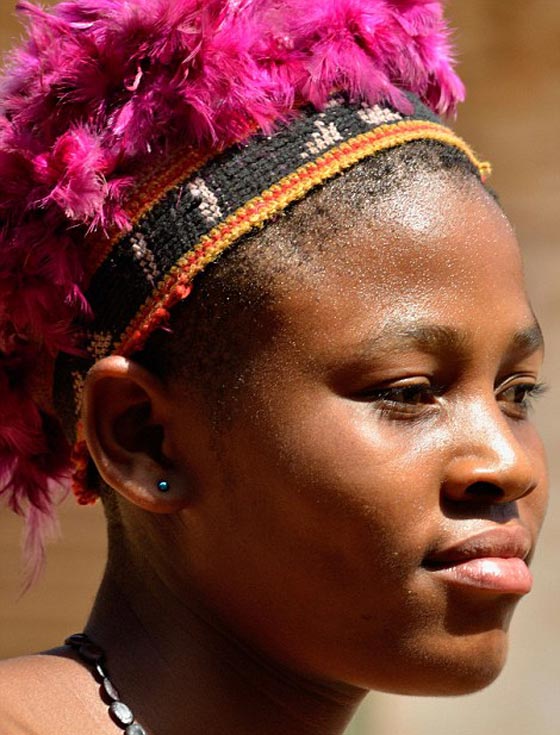  ملك افريقي ورث 72 زوجة من زوجات لأبيه ولديه 500 طفل  صورة رقم 5