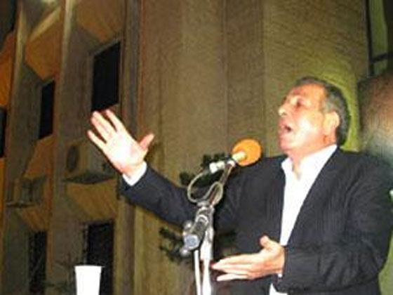 رحيل الشاعر عمر الفرا.. اصيب بنوبة قلبية حزنا على سوريا صورة رقم 3 رحيل الشاعر عمر الفرا.. اصيب بنوبة قلبية حزنا على سوريا صورة رقم 3