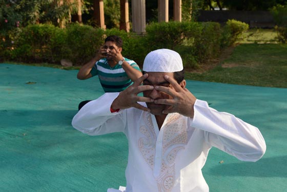 بالفيديو والصور.. العالم يخصّص يوم 21 حزيران للاحتفال بيوم اليوغا صورة رقم 13 بالفيديو والصور.. العالم يخصّص يوم 21 حزيران للاحتفال بيوم اليوغا صورة رقم 13