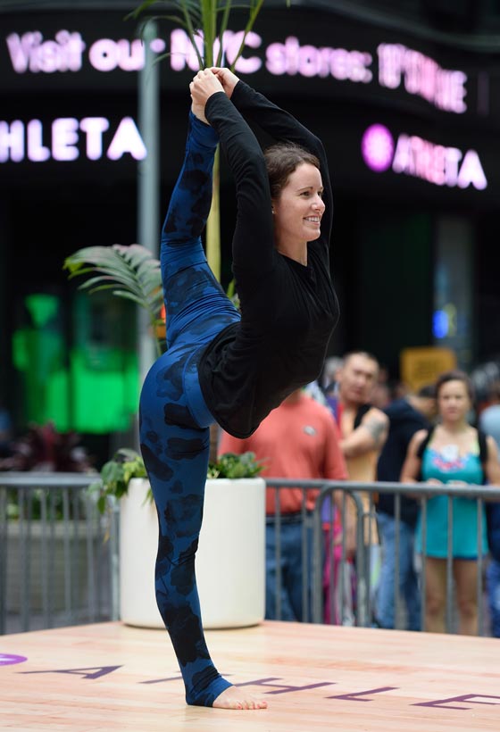 بالفيديو والصور.. العالم يخصّص يوم 21 حزيران للاحتفال بيوم اليوغا صورة رقم 42 بالفيديو والصور.. العالم يخصّص يوم 21 حزيران للاحتفال بيوم اليوغا صورة رقم 42