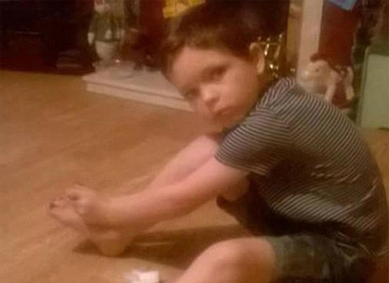 صور فتى عمره 9 سنوات تحوّل لفتاة بتشجيع امه! صورة رقم 2 صور فتى عمره 9 سنوات تحوّل لفتاة بتشجيع امه! صورة رقم 2