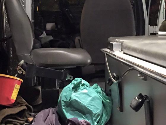 شبان دروز يعترضون سيارة عسكرية تنقل جرحى سوريين الى اسرائيل ويقتلون احدهم صورة رقم 2