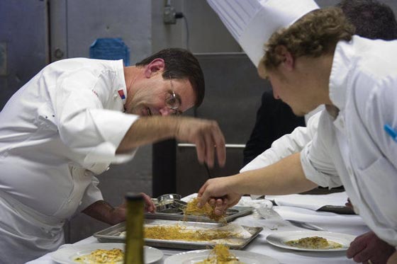 العثور على جثة طباخ كلينتون وبوش المفقود منذ خرج في رحلة تسلق صورة رقم 10