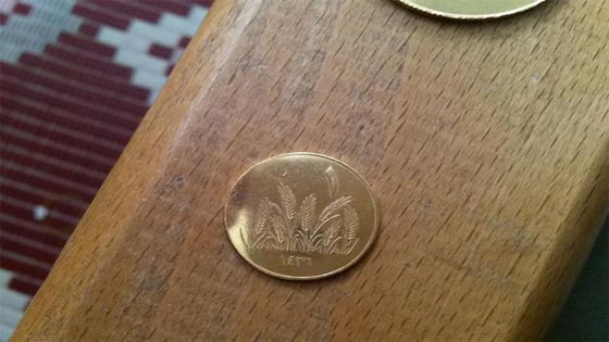 جديد داعش.. صك عملة ذهبية تحمل خريطة العالم صورة رقم 2 جديد داعش.. صك عملة ذهبية تحمل خريطة العالم صورة رقم 2