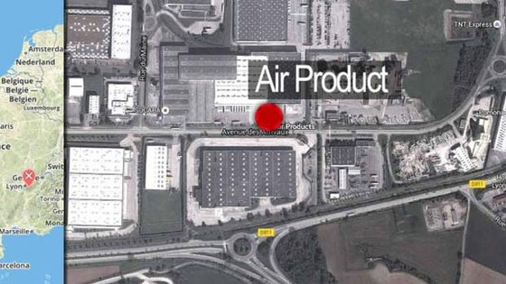 منفذ اعتداء فرنسا قطع راس ضحيته والتقط معه سيلفي.. قبل هجومه!! صورة رقم 3 منفذ اعتداء فرنسا قطع راس ضحيته والتقط معه سيلفي.. قبل هجومه!! صورة رقم 3