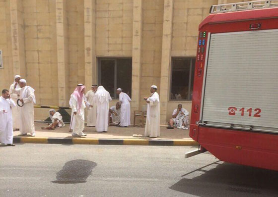 28 قتيلا حصيلة تفجير مسجد الصوابر بالكويت وداعش يتبنى العملية صورة رقم 4 28 قتيلا حصيلة تفجير مسجد الصوابر بالكويت وداعش يتبنى العملية صورة رقم 4