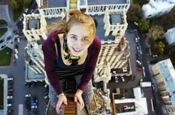 بالصور.. شاهد آخر صور لاشخاص ماتوا اثناء التقاط صورة سيلفي صورة رقم 1 بالصور.. شاهد آخر صور لاشخاص ماتوا اثناء التقاط صورة سيلفي صورة رقم 1