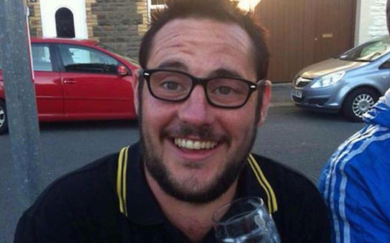 تضحية نبيلة.. رجل يحمي خطيبته بجسده في هجوم سوسة صورة رقم 6 تضحية نبيلة.. رجل يحمي خطيبته بجسده في هجوم سوسة صورة رقم 6