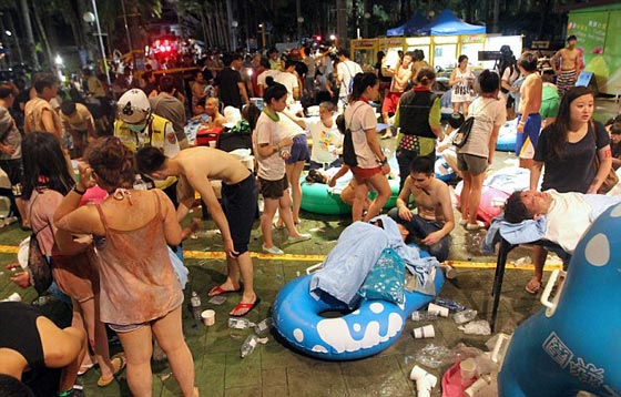  فيديو مروّع.. حريق هائل في متنزه للالعاب المائية يوقع 516 جريحا صورة رقم 12