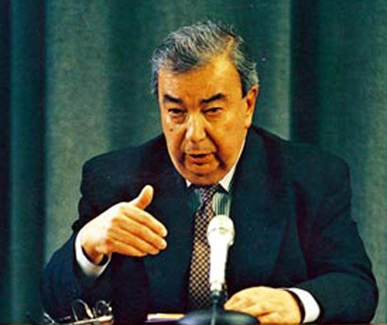 روسيا تودع رئيسها الاسبق يفغيني بريماكوف الباحث والسياسي والاقتصادي صورة رقم 12 روسيا تودع رئيسها الاسبق يفغيني بريماكوف الباحث والسياسي والاقتصادي صورة رقم 12